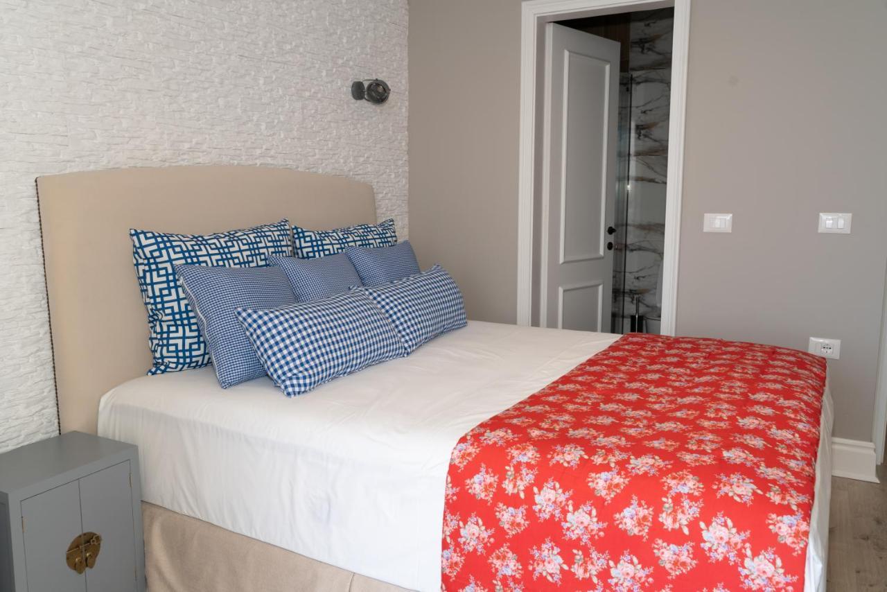Limani Luxury Apartments Beachfront Sarande Exterior photo