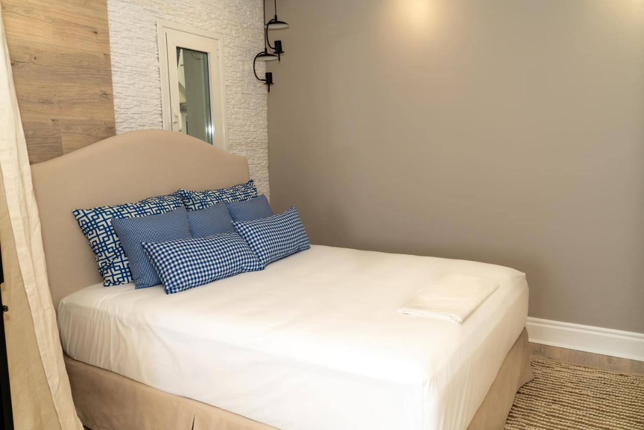 Limani Luxury Apartments Beachfront Sarande Exterior photo